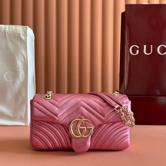 GUCCI 26S СУМКА GG MARMONT 26 З МЕТАЛЕВО-РОЖЕВОЇ ШКІРИ ЯГНЯТИ