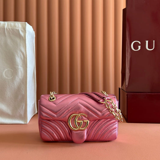 СУМКА GUCCI 26S GG MARMONT 22 З МЕТАЛЕВОЇ РОЖЕВОЇ ШКІРИ ЯГНЯТИ