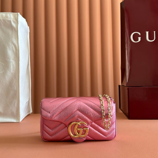 GUCCI 26S СУМКА GG MARMONT 16 З МЕТАЛЕВОЇ РОЖЕВОЇ ОВЕЧОЇ ШКІРИ