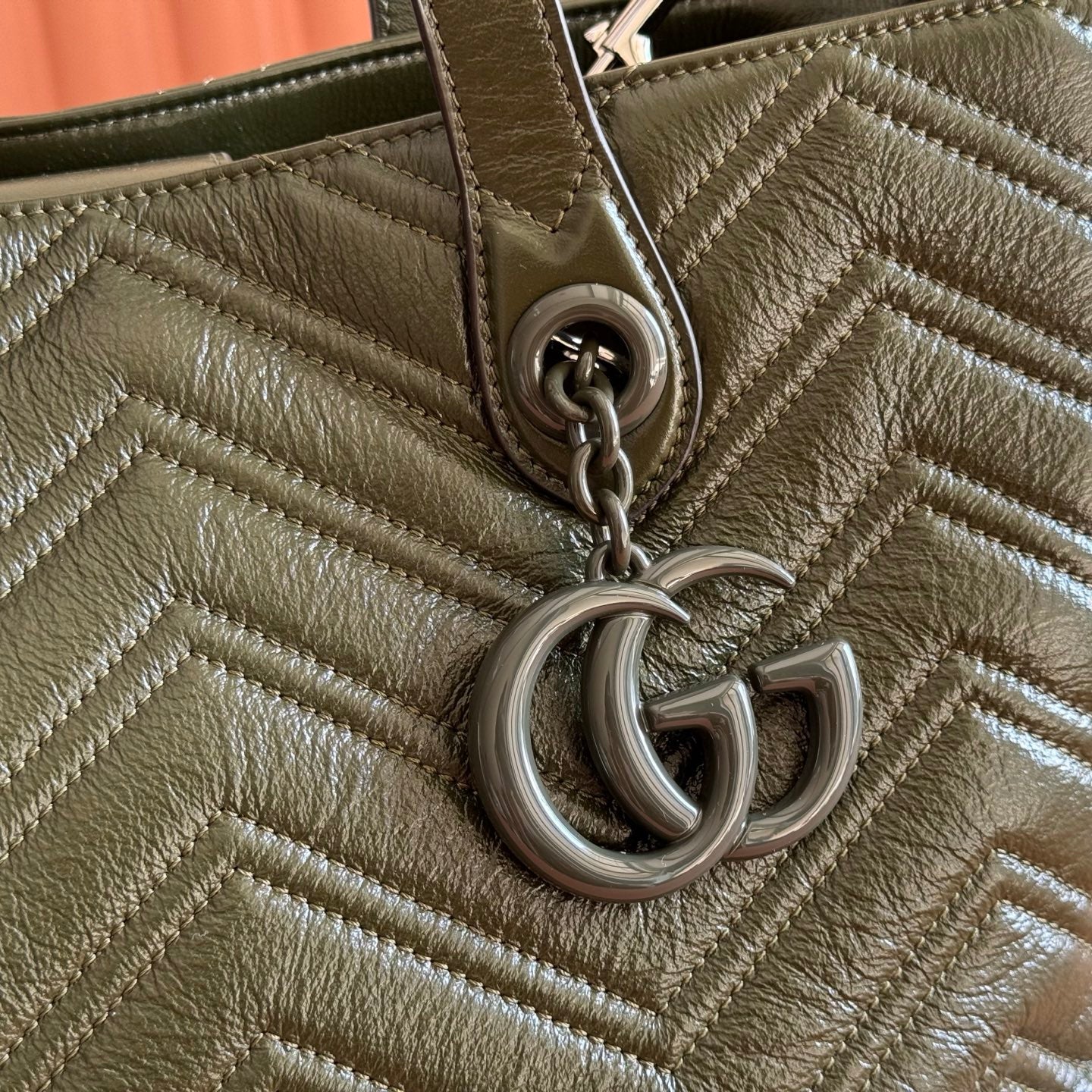 GUCCI 26S GG MARMONT TOTE BAG 30 IN MOSS GREEN CALFSKIN