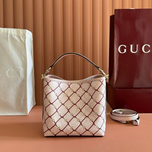 СУМКА-ВІДРО GUCCI 26S GG EMBLEM, 19 СМ, ЗІ СВІТЛО-РОЖЕВОЇ ТКАНИНИ З ПОКРИТТЯМ
