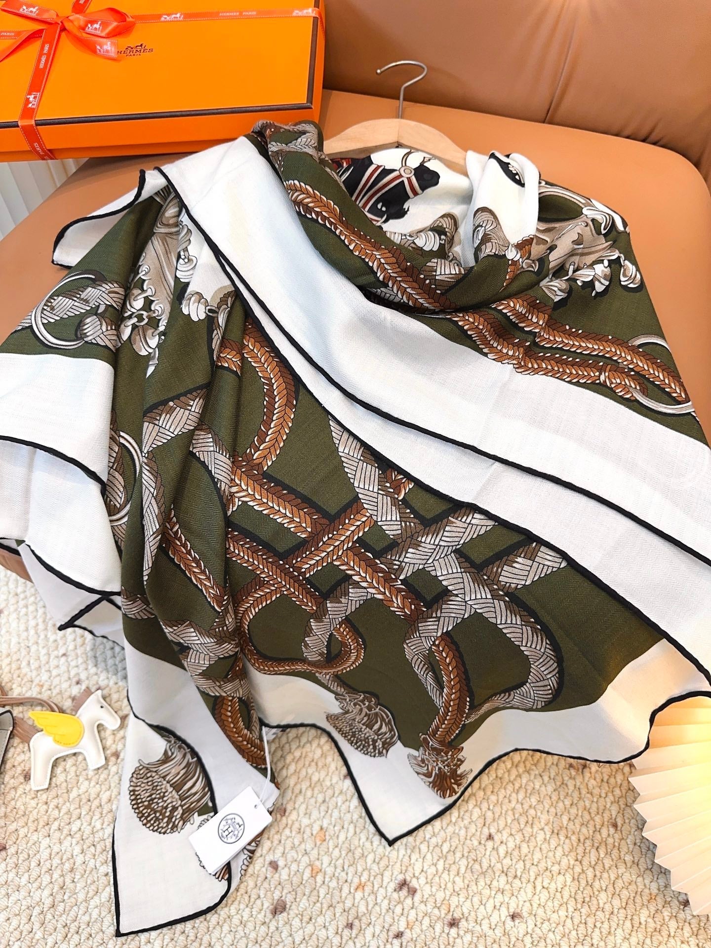 HERMES 25S SCARF 140 IN CASHMERE SILK 854538