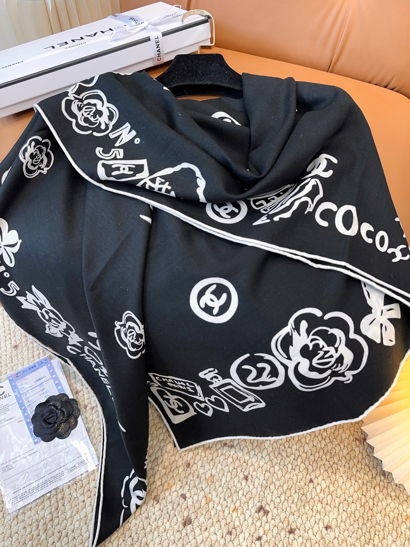 CHANEL 25S SCARF 140 IN CASHMERE 991941