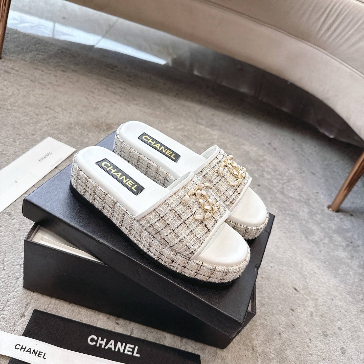 PLASTFORM HEELS IN WHITE TWEED AND CALFSKIN - 35