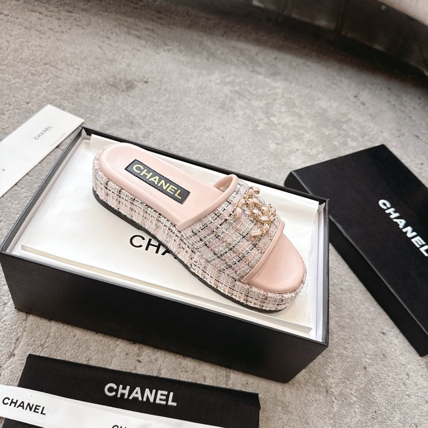 PLASTFORM HEELS IN LIGHT PINK TWEED AND CALFSKIN - 35
