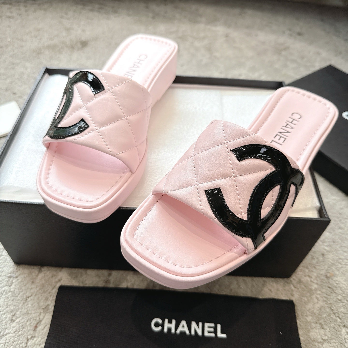 SLIPPERS IN PINK CALFSKIN QUILTED - 35