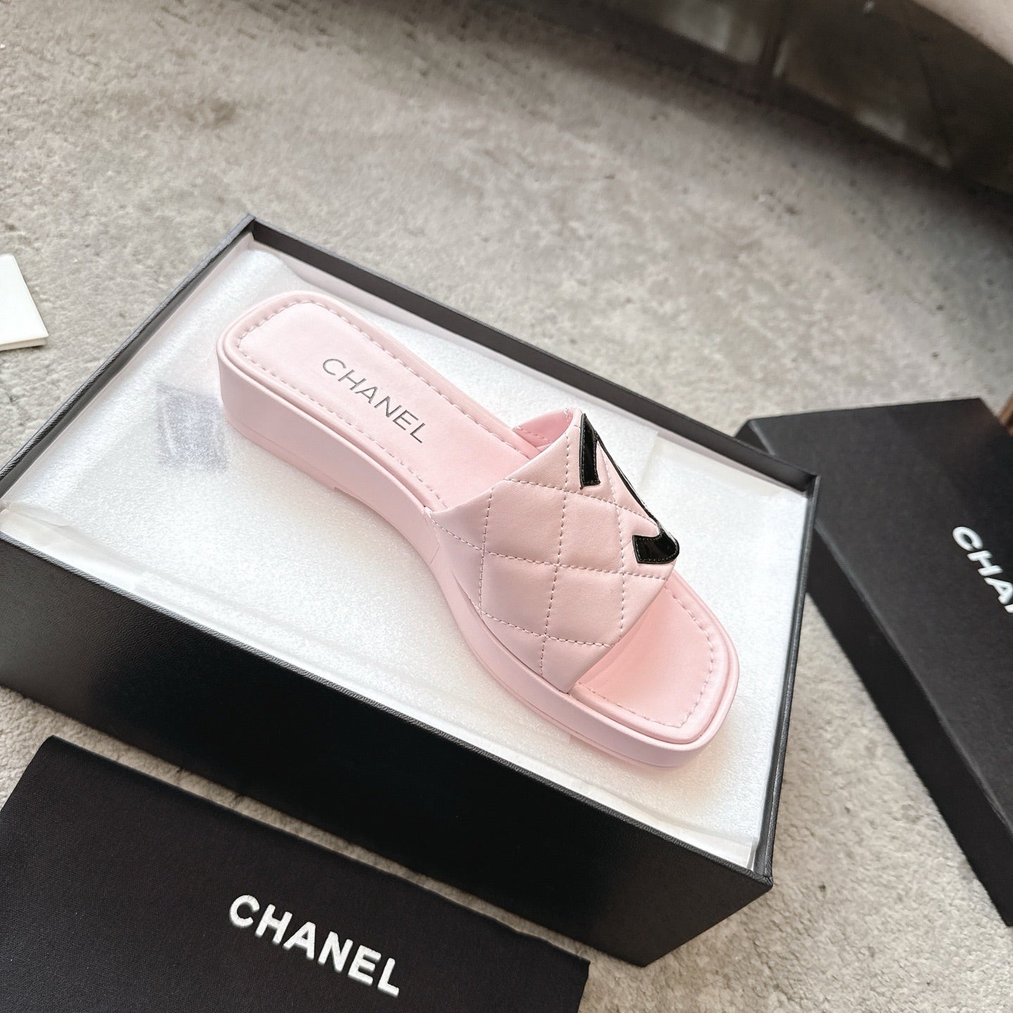 SLIPPERS IN PINK CALFSKIN QUILTED - 35