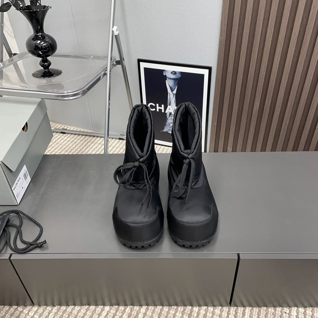 BALENCIAGA 25S ALASKA ANKLE BOOTS HIGH HEEL IN BLACK FABRIC STYLE 2 - 35