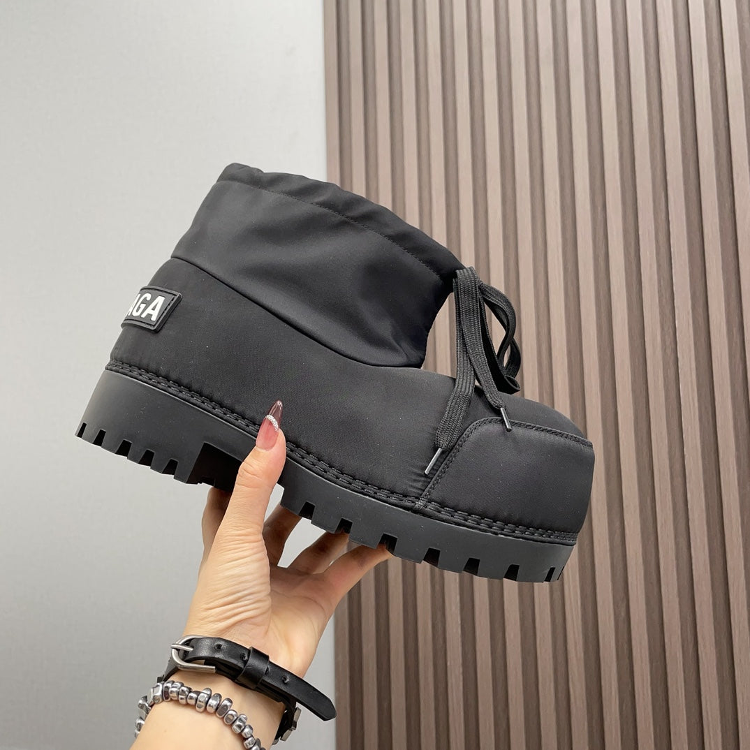 BALENCIAGA 25S ALASKA ANKLE BOOTS HIGH HEEL IN BLACK FABRIC - 35