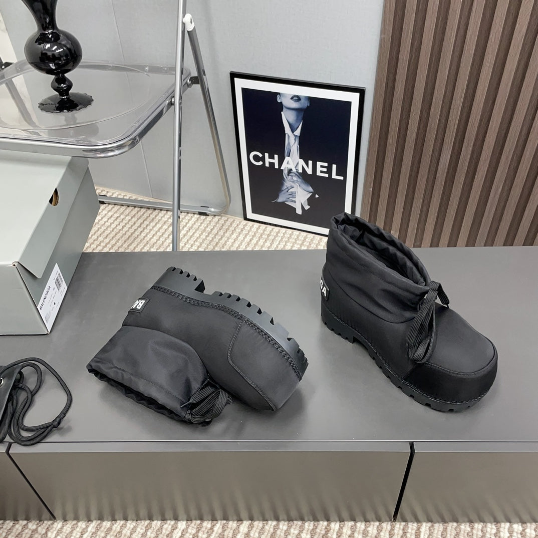 BALENCIAGA 25S ALASKA ANKLE BOOTS HIGH HEEL IN BLACK FABRIC - 35