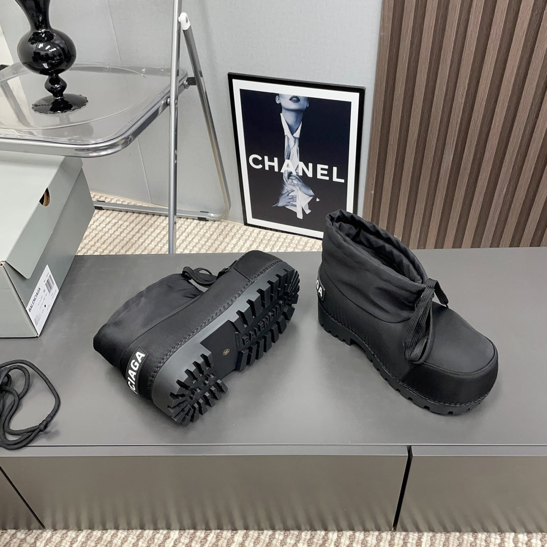 BALENCIAGA 25S ALASKA ANKLE BOOTS HIGH HEEL IN BLACK FABRIC - 35