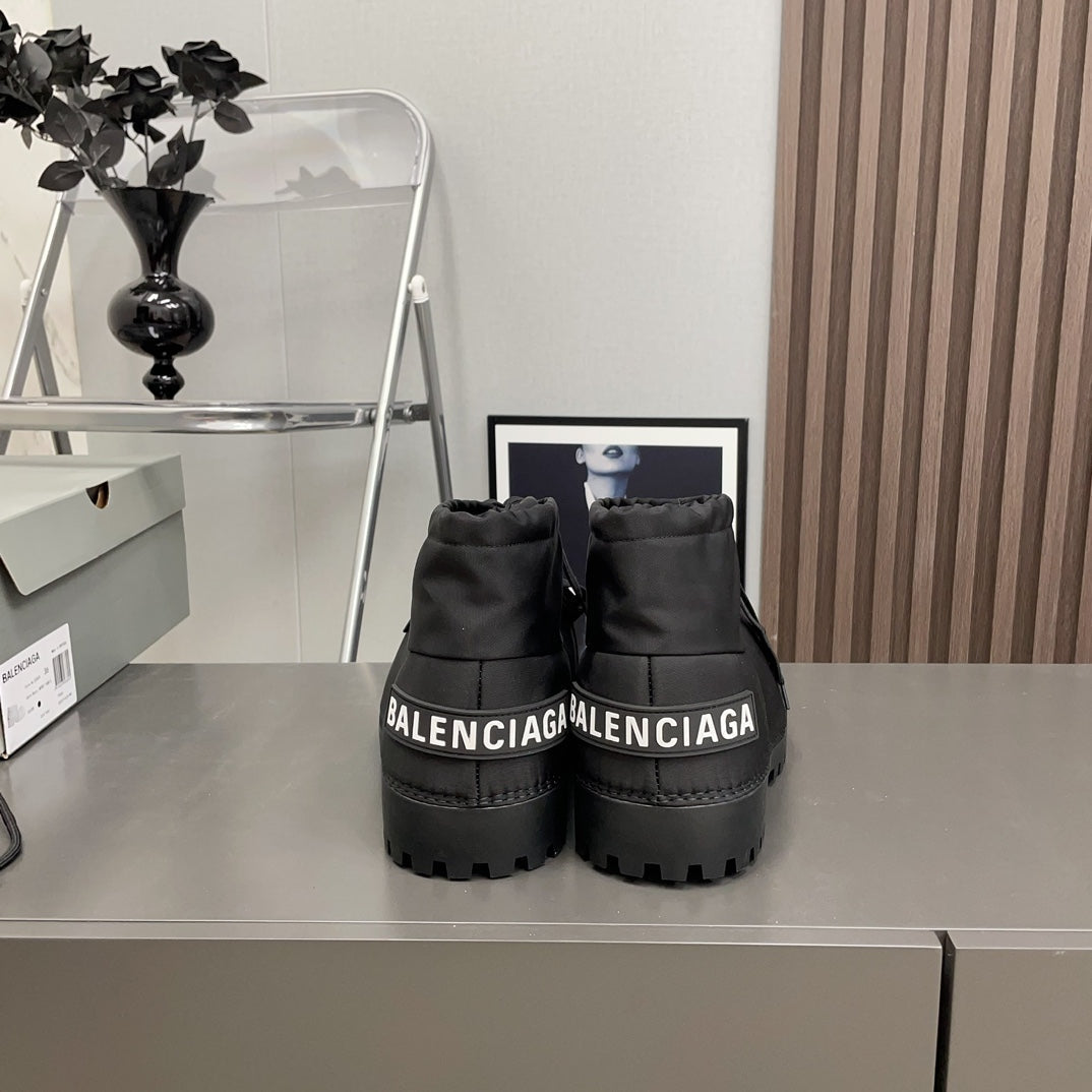 BALENCIAGA 25S ALASKA ANKLE BOOTS HIGH HEEL IN BLACK FABRIC - 35