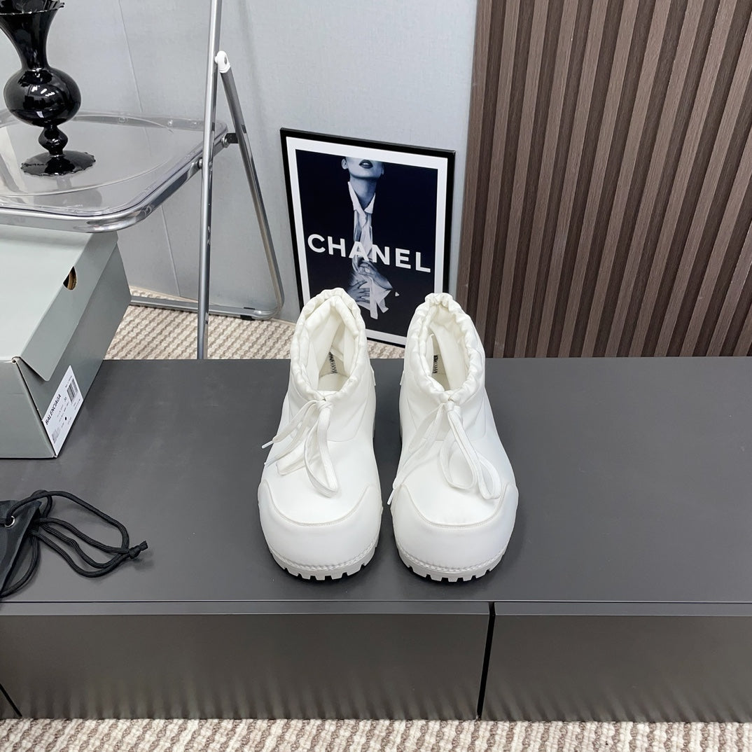BALENCIAGA 25S ALASKA ANKLE BOOTS HIGH HEEL IN WHITE FABRIC - 35