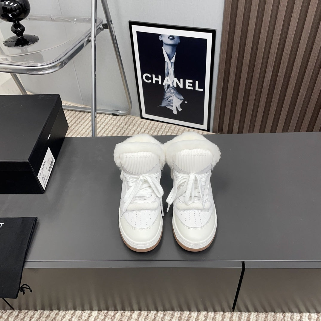HIGH-TOP SNEAKERS IN WHITE CALFSKIN WITH FLEECE LINING - 35