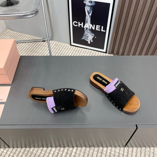SLIPPERS IN BLACK SUEDE WITH PURPLE HALF-FOOT SOCKS - 35