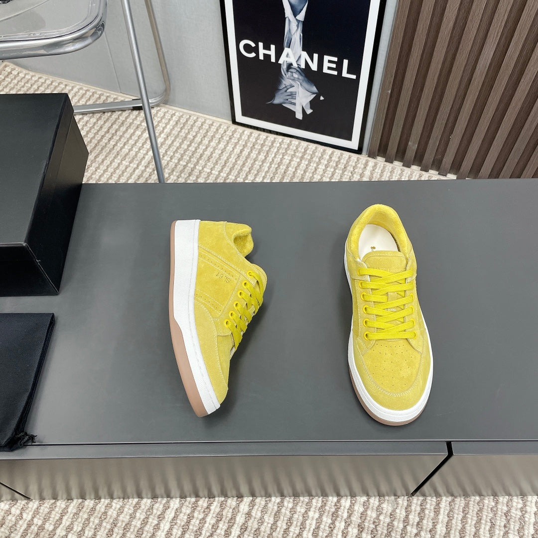 SL/61 SNEAKERS IN LIGHT YELLOW SUEDE - 35