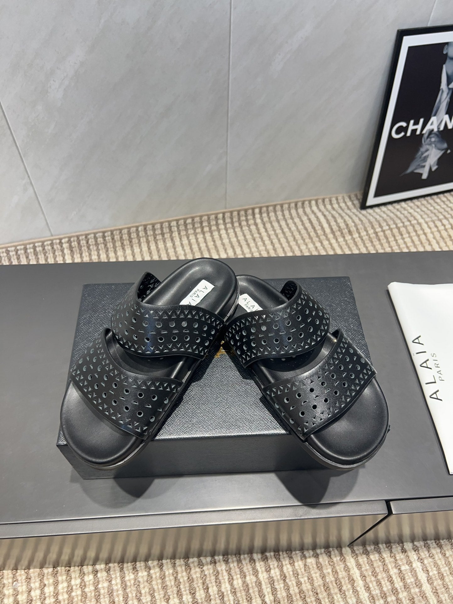 ALAIA CHUNKY TWO-STRAP SLIDES 25S IN BLACK CALFSKIN - 35