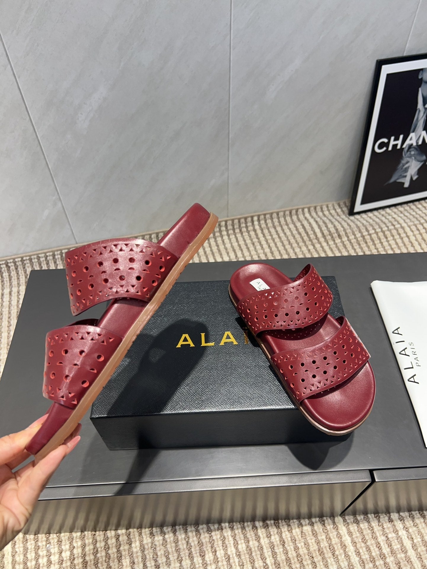 ALAIA CHUNKY TWO-STRAP SLIDES 25S IN DARK RED CALFSKIN - 35