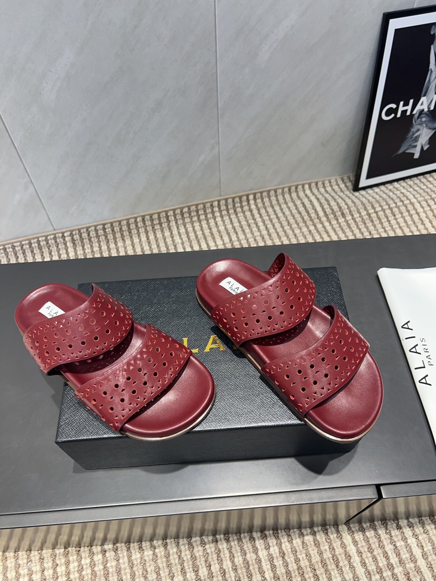 ALAIA CHUNKY TWO-STRAP SLIDES 25S IN DARK RED CALFSKIN - 35