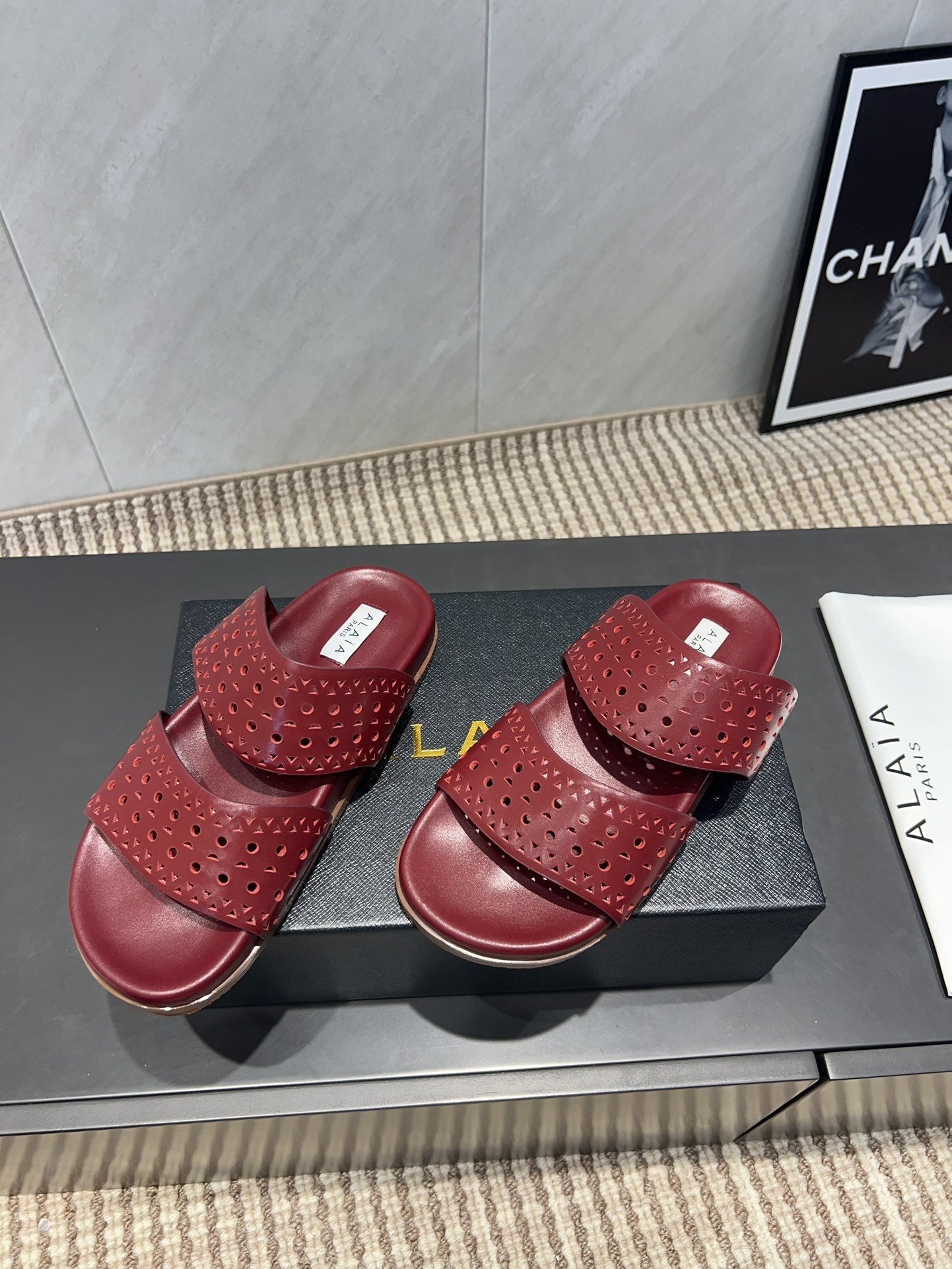ALAIA CHUNKY TWO-STRAP SLIDES 25S IN DARK RED CALFSKIN - 35