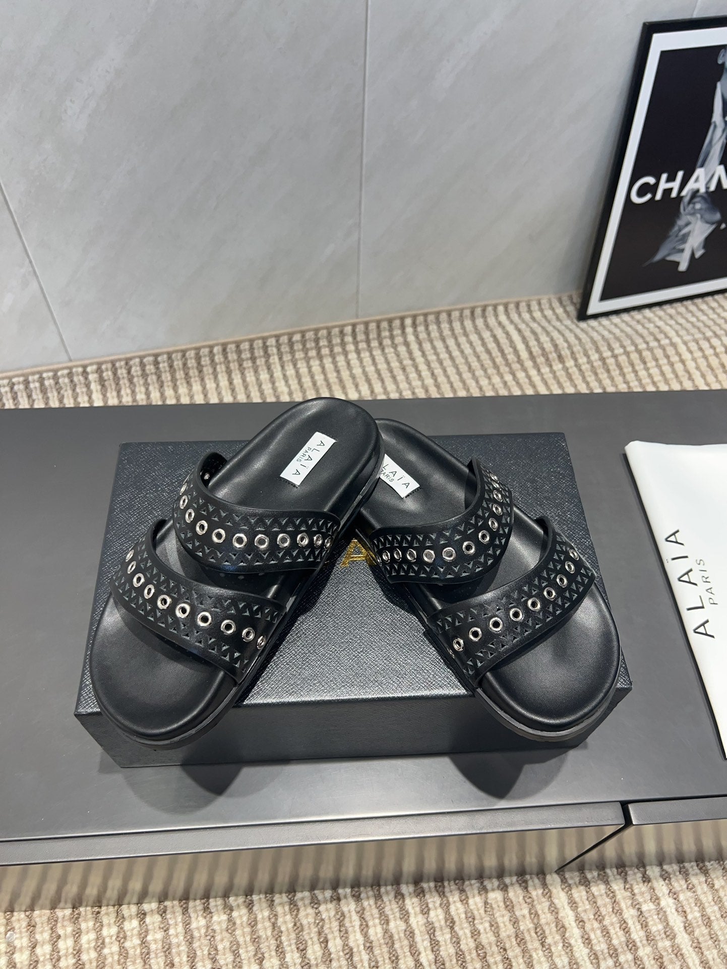 ALAIA DOUBLE-STRAP SANDALS 25S IN BLACK CALFSKIN - 35