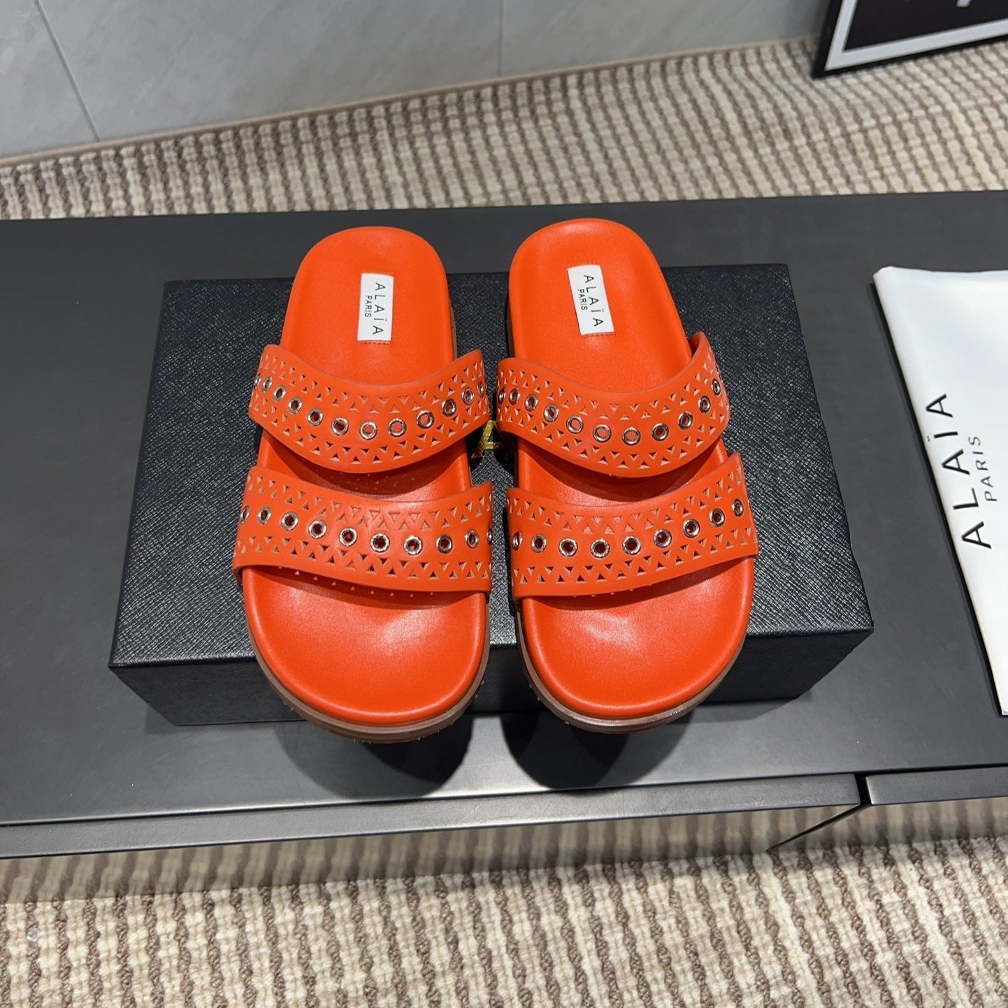ALAIA DOUBLE-STRAP SANDALS 25S IN ORANGE CALFSKIN - 35