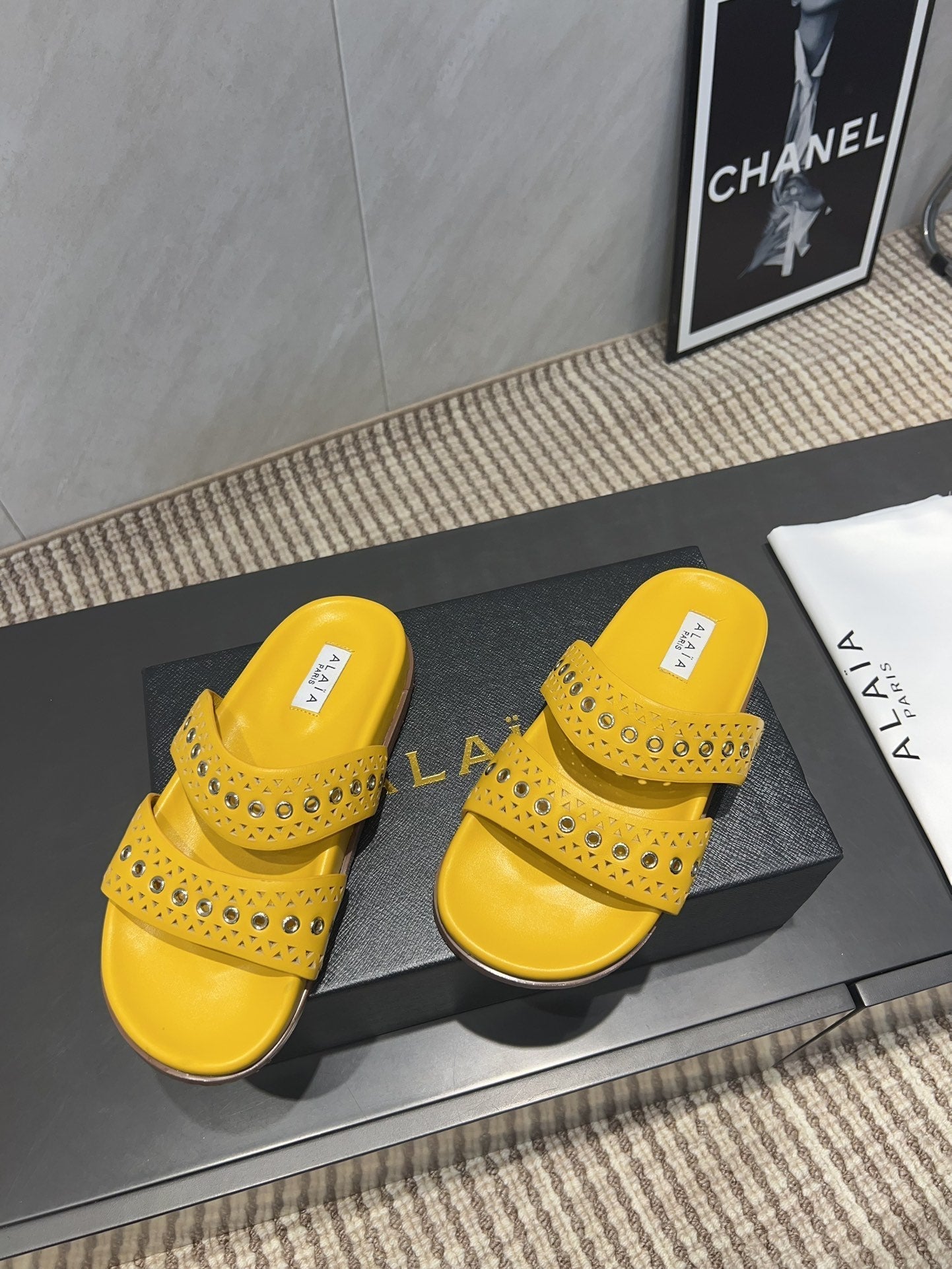 ALAIA DOUBLE-STRAP SANDALS 25S IN YELLOW CALFSKIN - 35