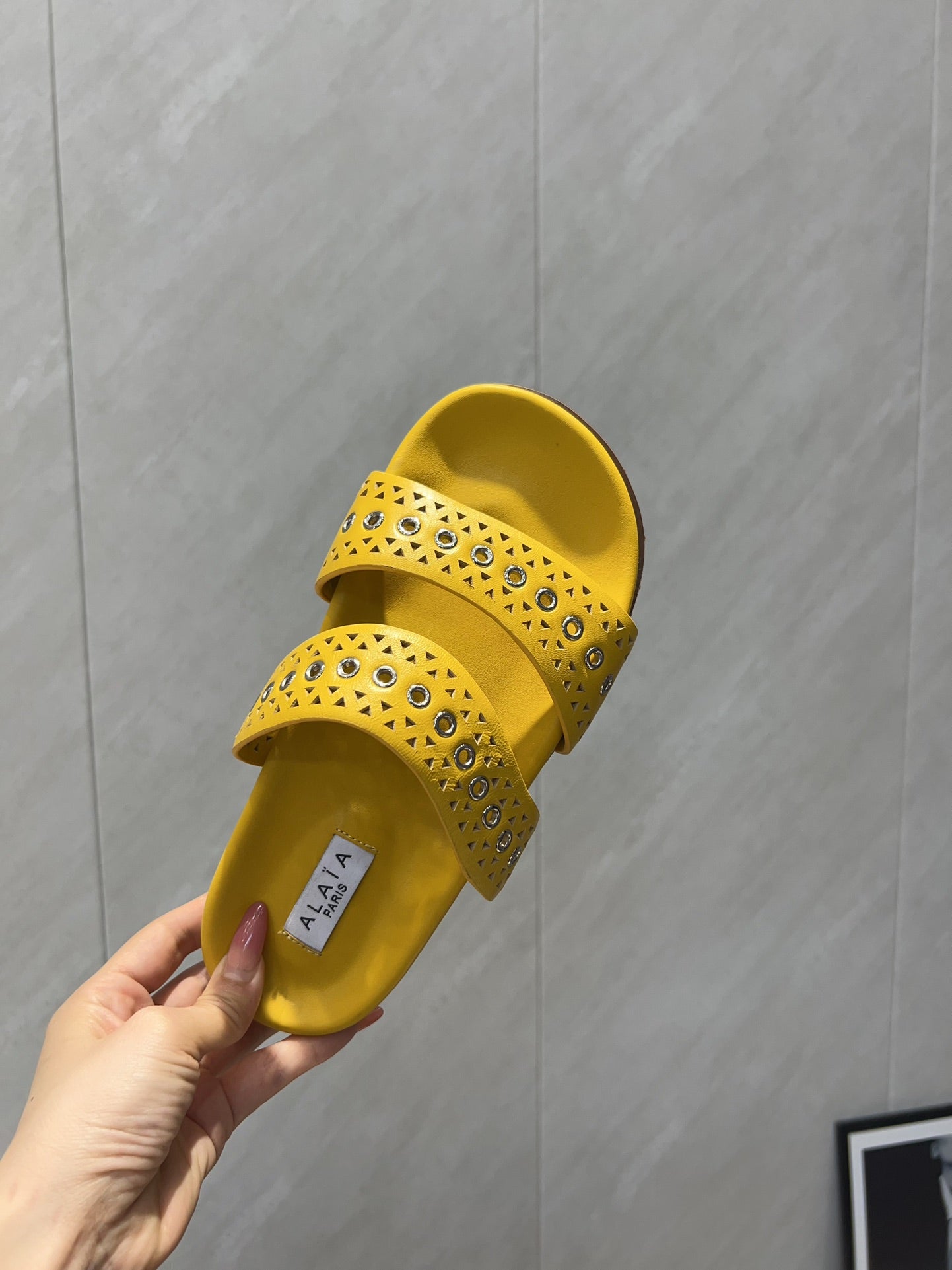 ALAIA DOUBLE-STRAP SANDALS 25S IN YELLOW CALFSKIN - 35