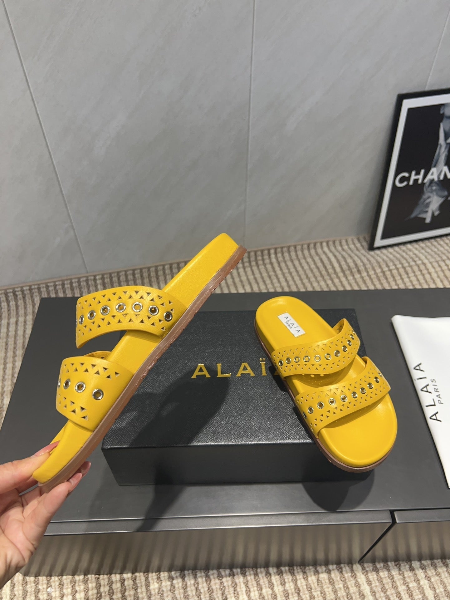 ALAIA DOUBLE-STRAP SANDALS 25S IN YELLOW CALFSKIN - 35