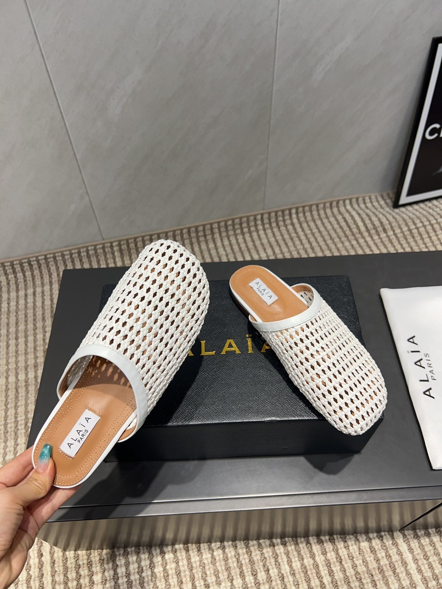ALAIA WOVEN FLAT SHOES IN WHITE CALFSKIN STYLE 4 - 35
