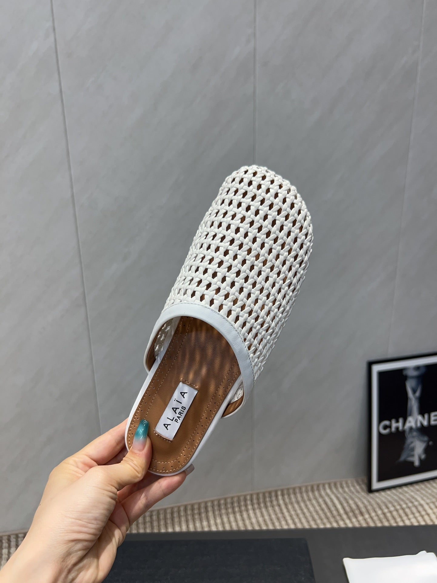 ALAIA WOVEN FLAT SHOES IN WHITE CALFSKIN STYLE 4 - 35