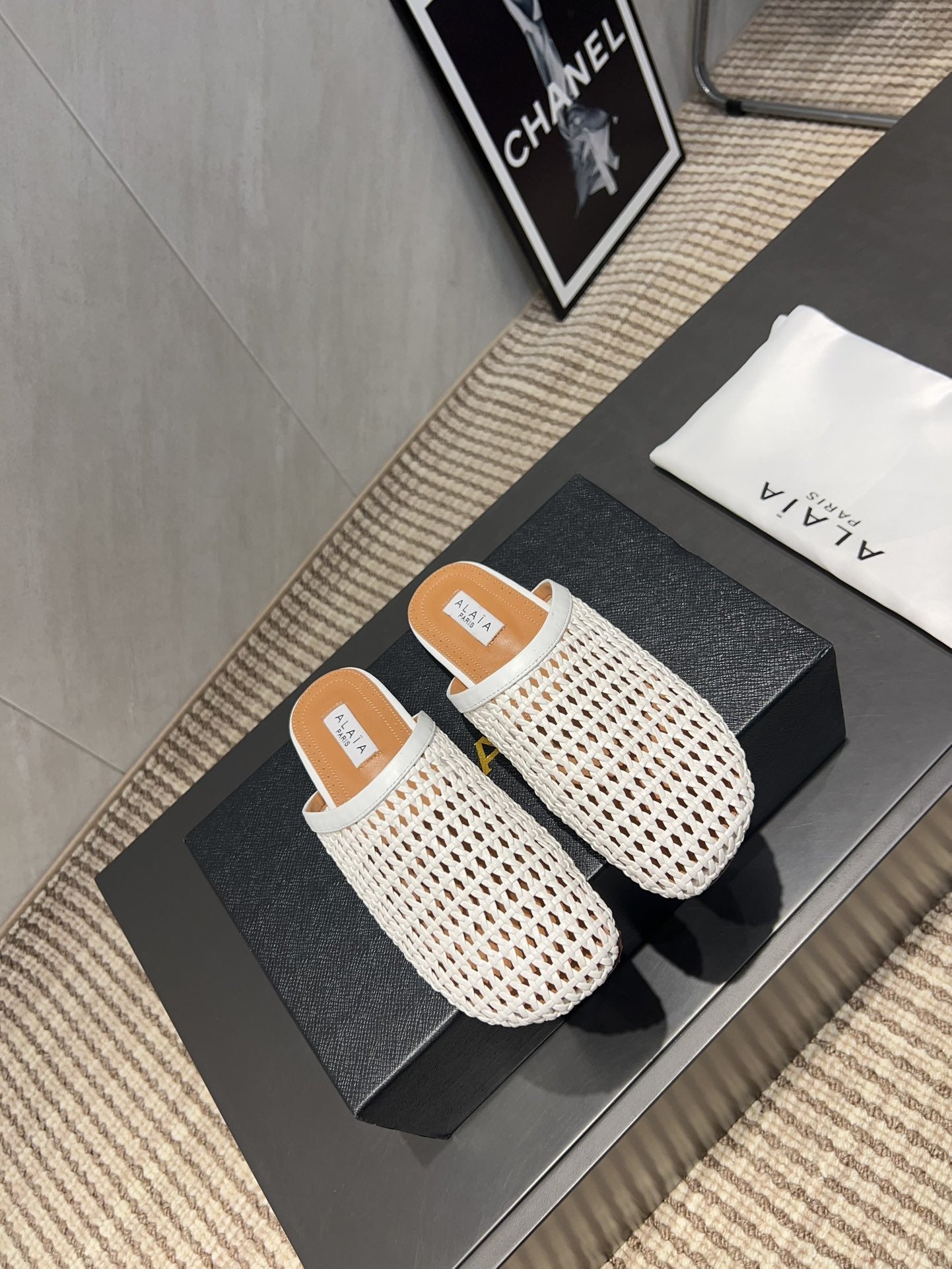 ALAIA WOVEN FLAT SHOES IN WHITE CALFSKIN STYLE 4 - 35