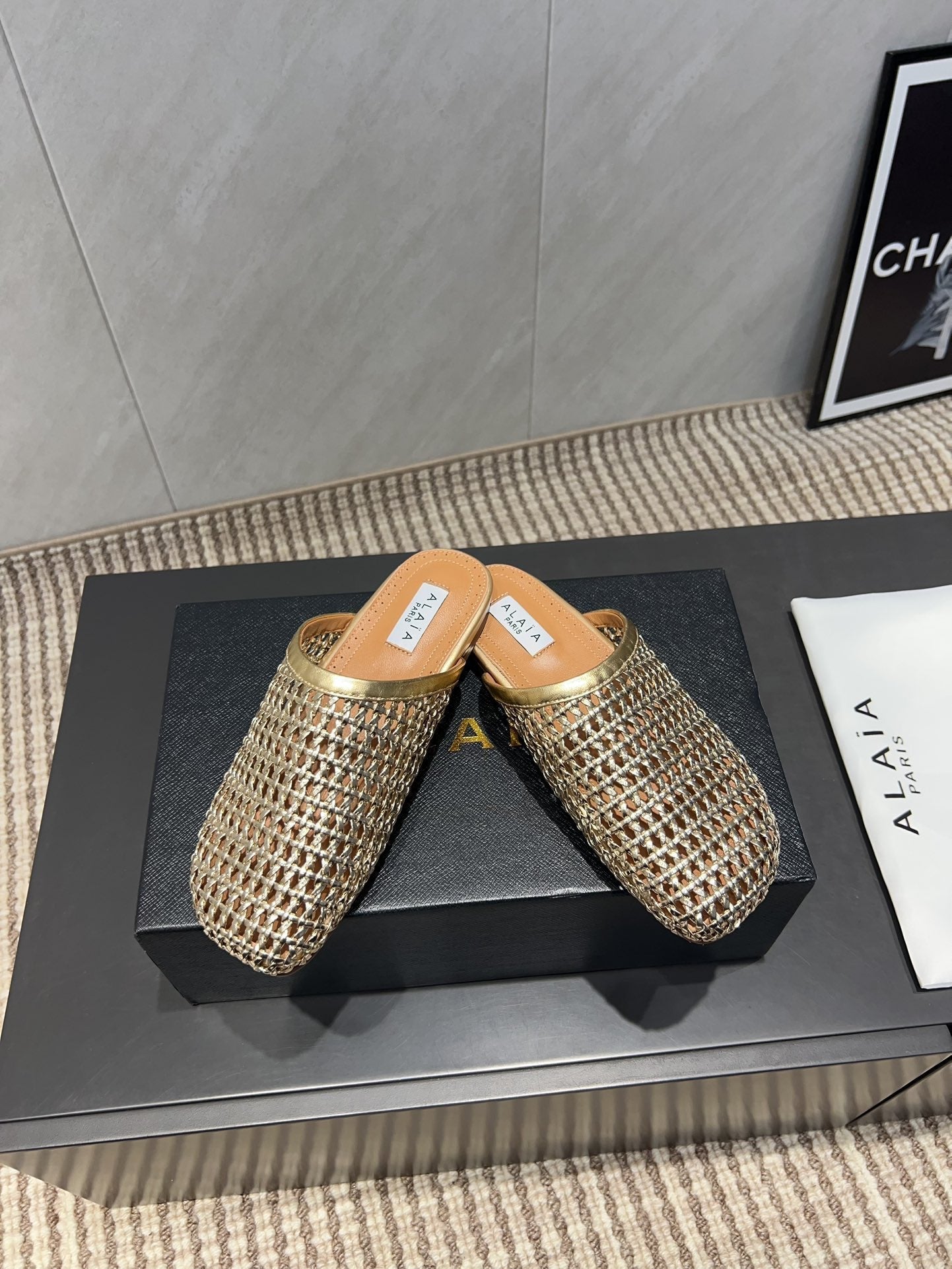 ALAIA WOVEN FLAT SHOES IN GOLD CALFSKIN STYLE 2 - 35