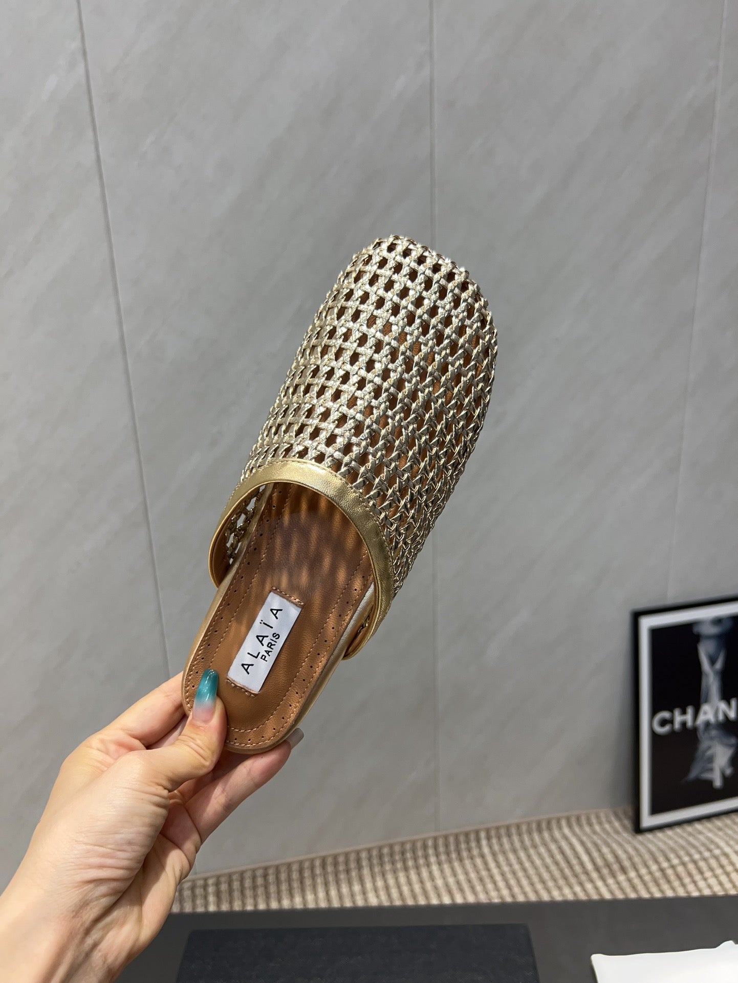 ALAIA WOVEN FLAT SHOES IN GOLD CALFSKIN STYLE 2 - 35