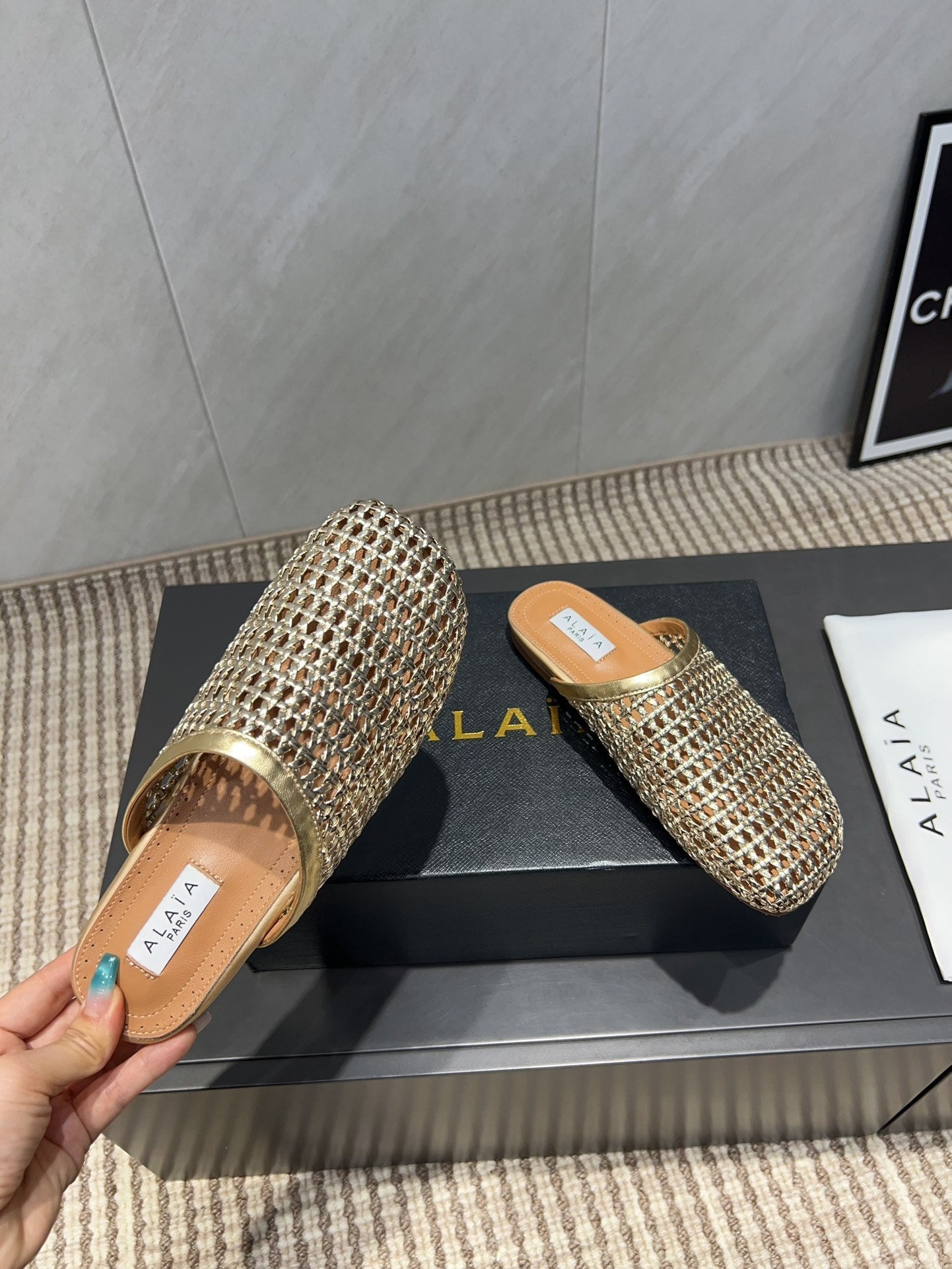 ALAIA WOVEN FLAT SHOES IN GOLD CALFSKIN STYLE 2 - 35