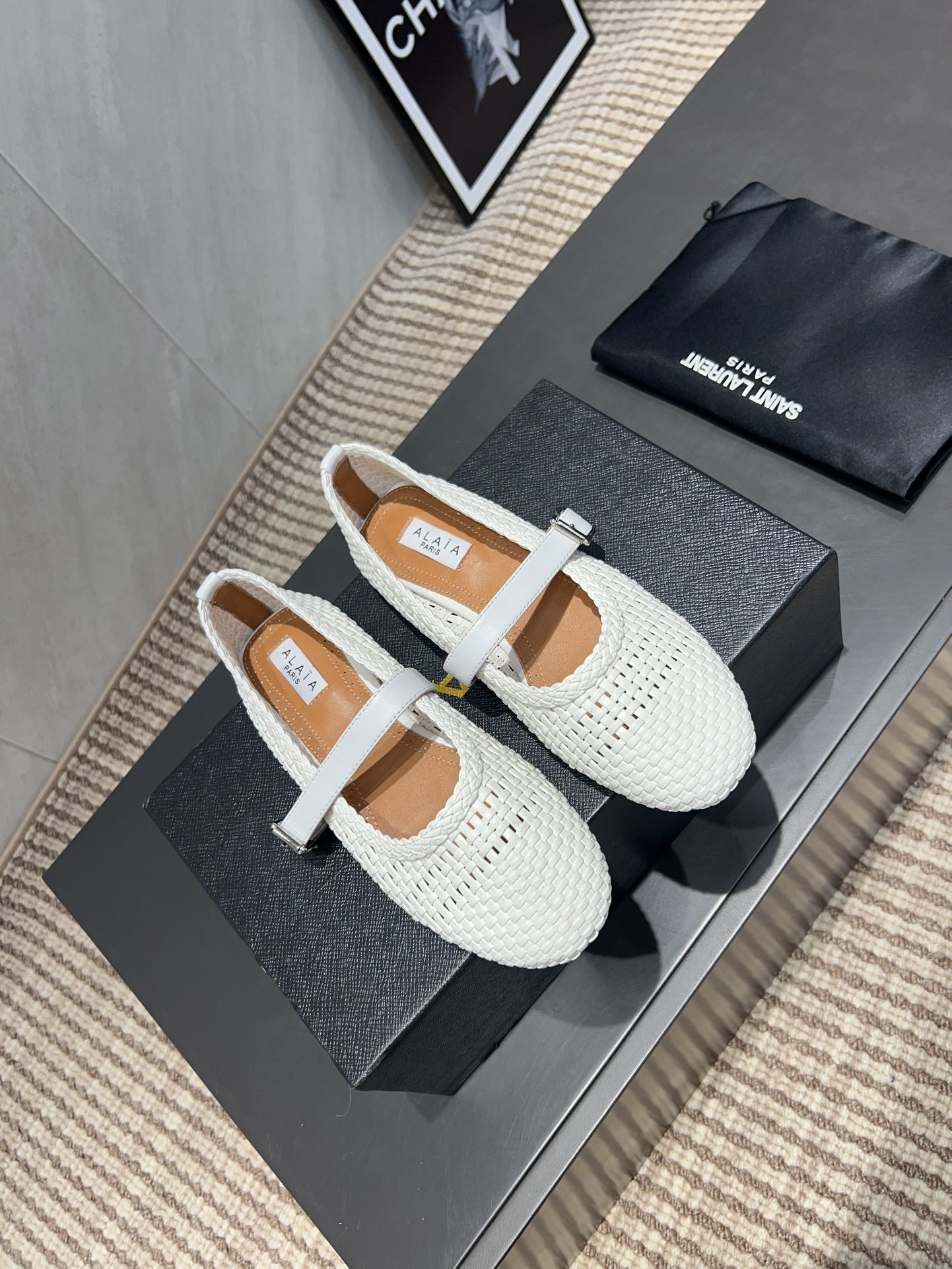 ALAIA MARY JANE FLATS WOVEN PATTERN 25S IN WHITE CALFSKIN - 35