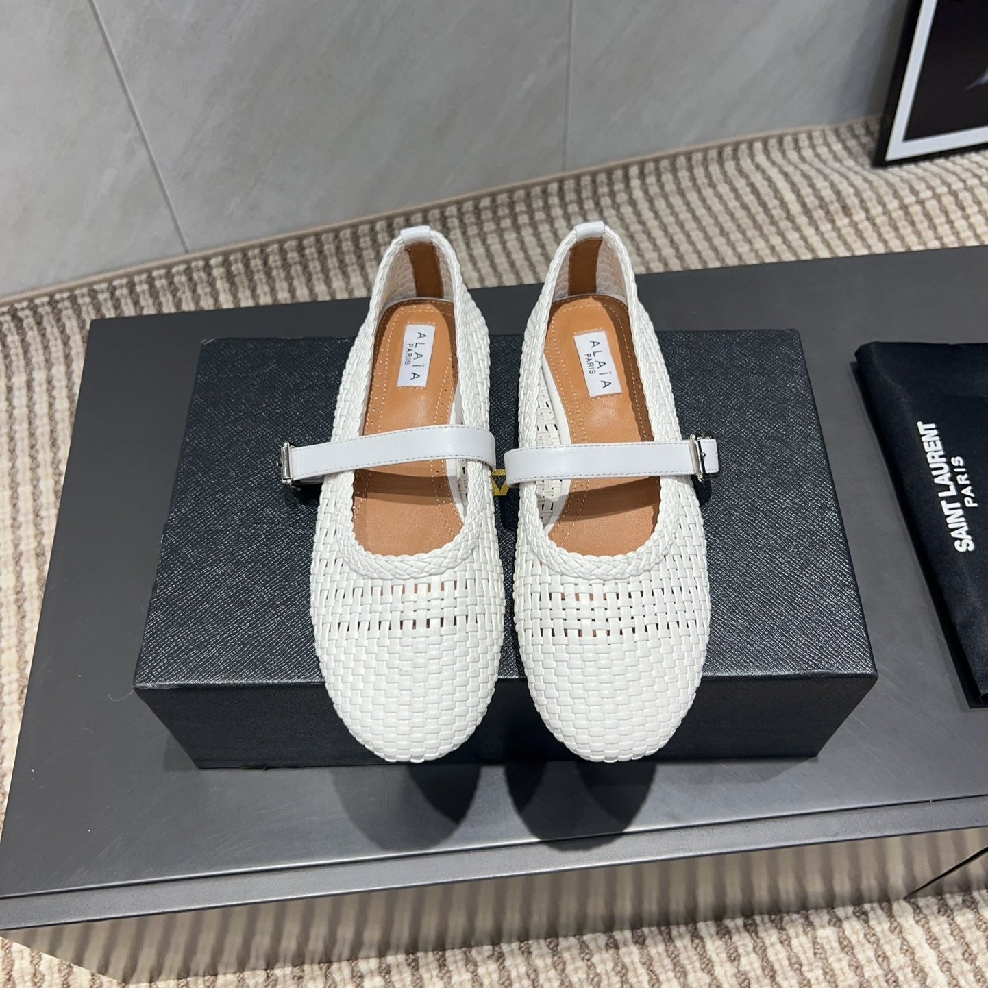 ALAIA MARY JANE FLATS WOVEN PATTERN 25S IN WHITE CALFSKIN - 35