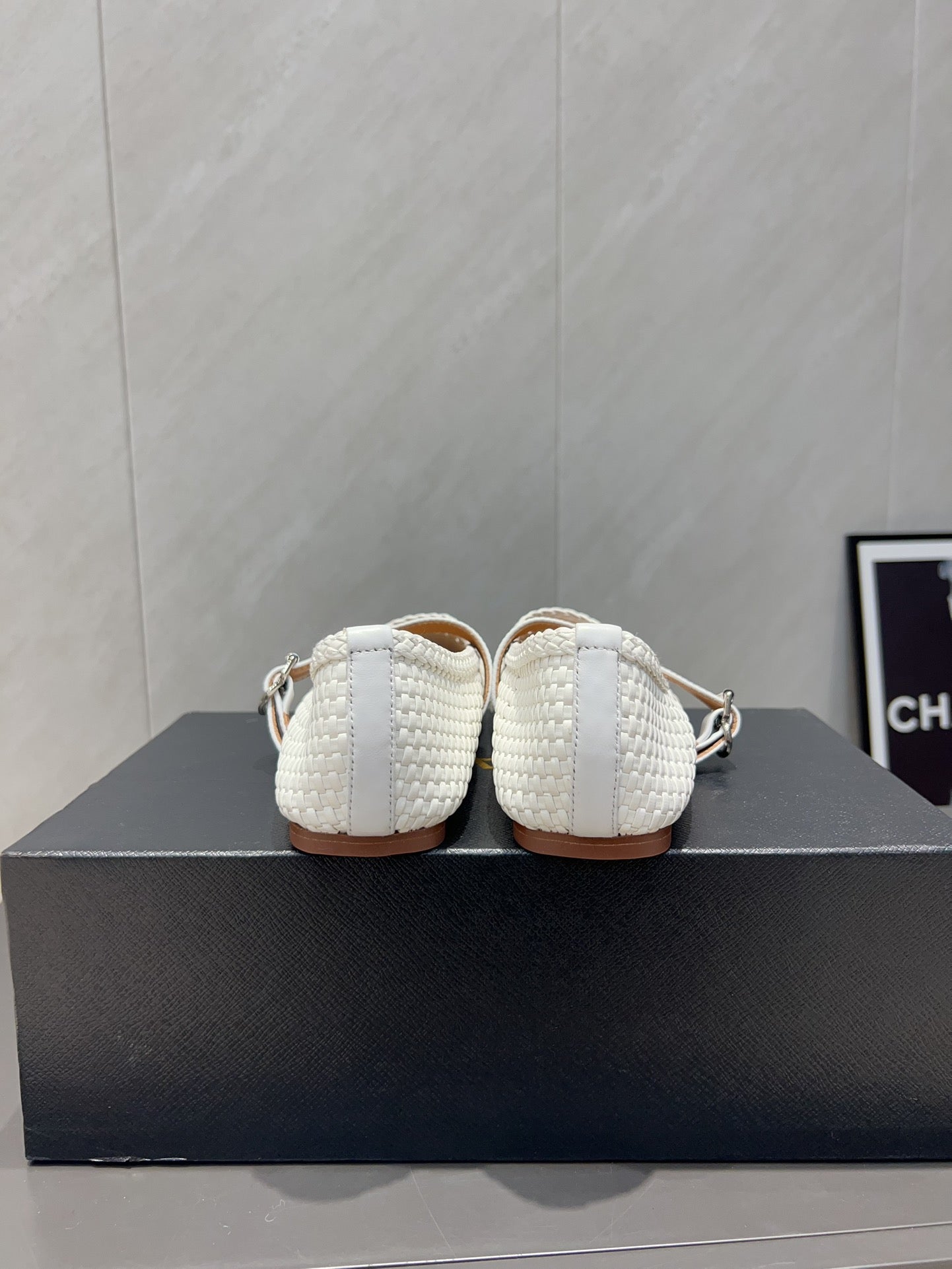 ALAIA MARY JANE FLATS WOVEN PATTERN 25S IN WHITE CALFSKIN - 35