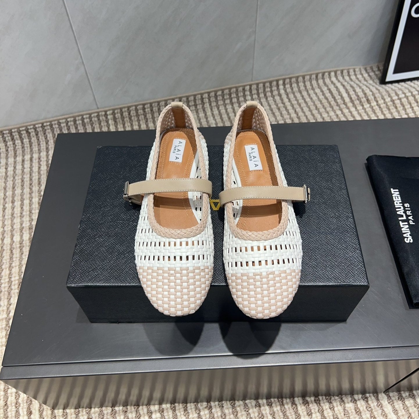 ALAIA MARY JANE FLATS WOVEN PATTERN 25S IN WHITE MIX LIGHT BEIGE CALFSKIN - 35