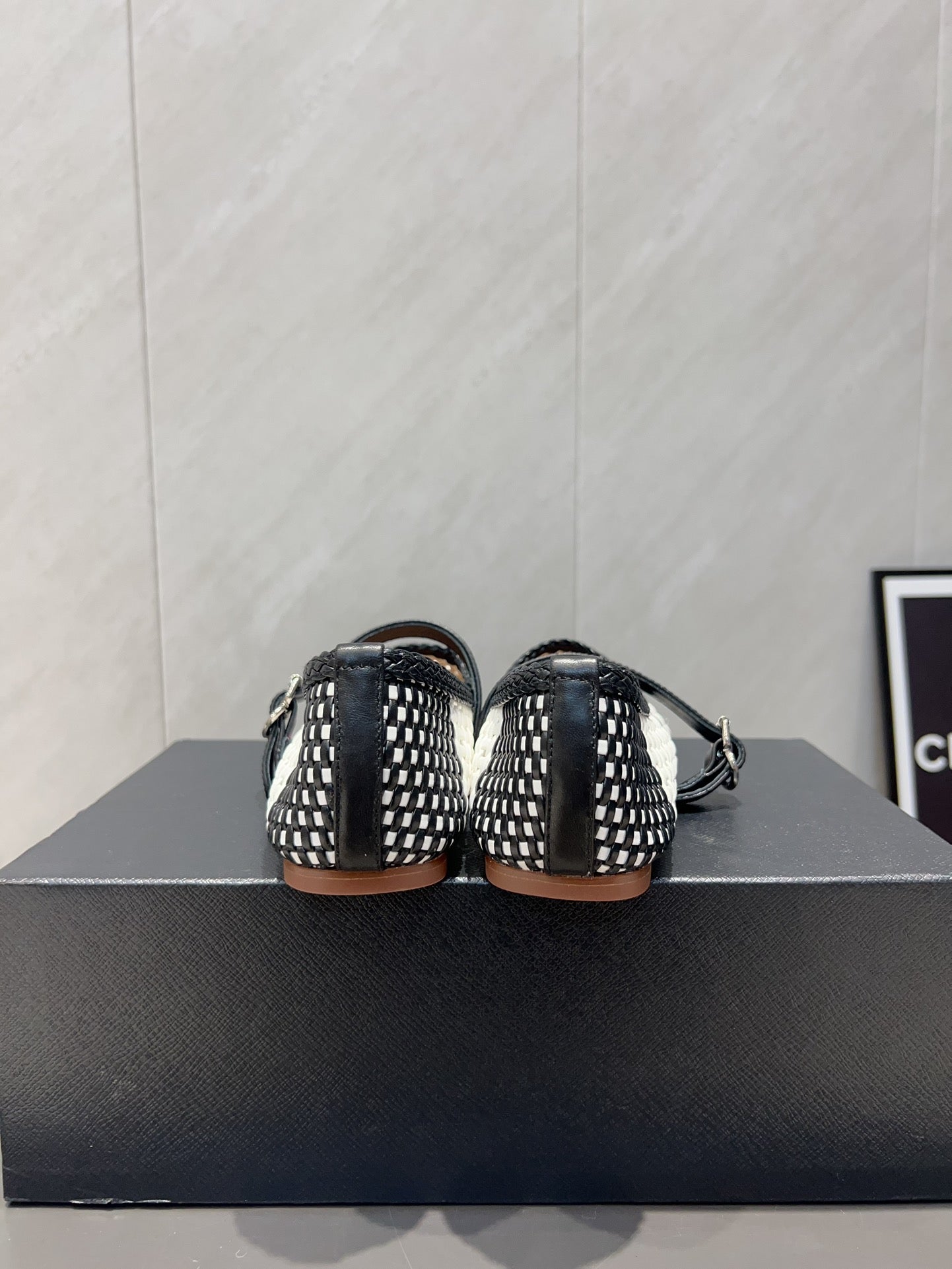 ALAIA MARY JANE FLATS WOVEN PATTERN 25S IN WHITE MIX BLACK CALFSKIN - 35