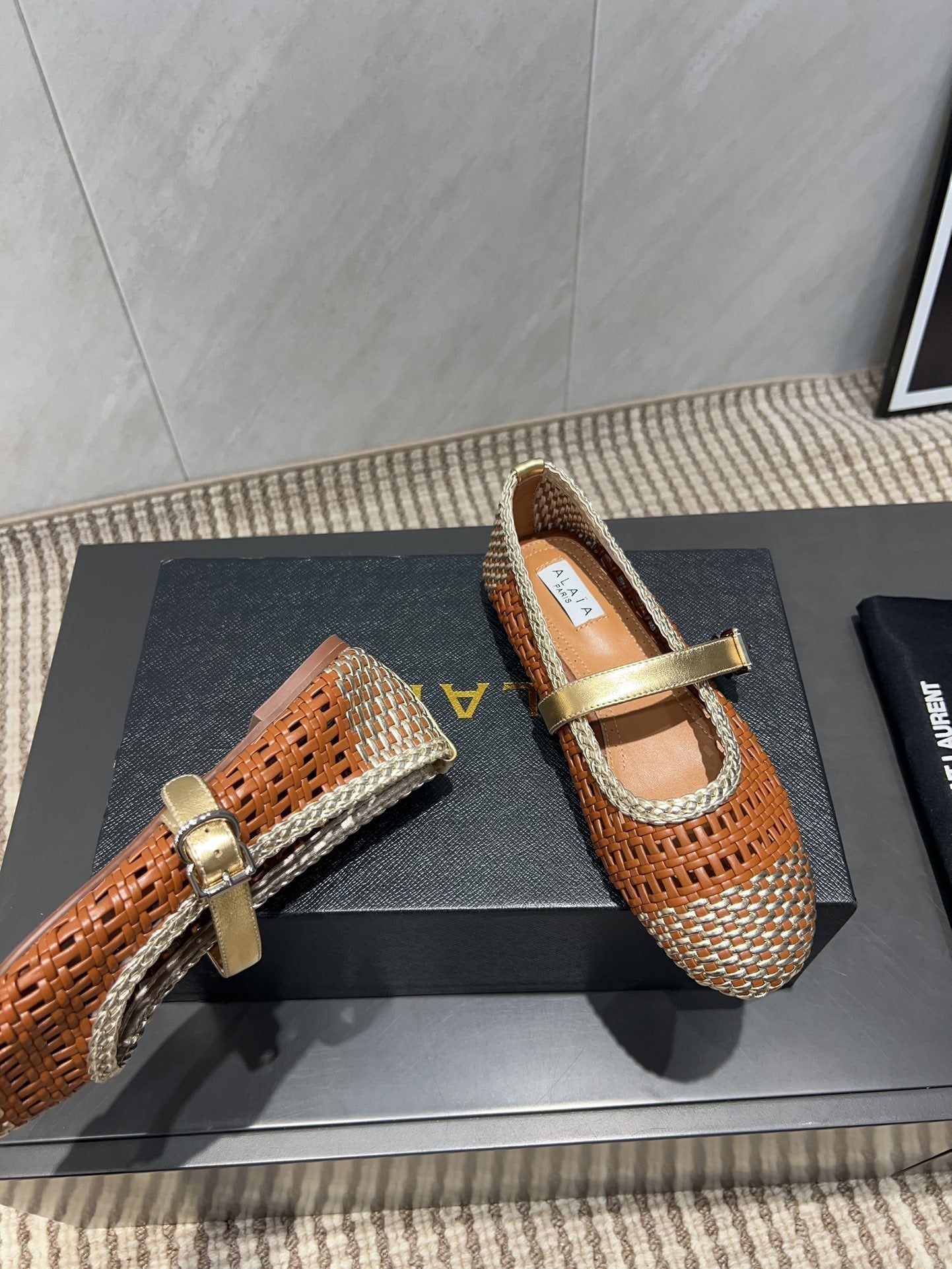 ALAIA MARY JANE FLATS WOVEN PATTERN 25S IN BROWN CALFSKIN - 35
