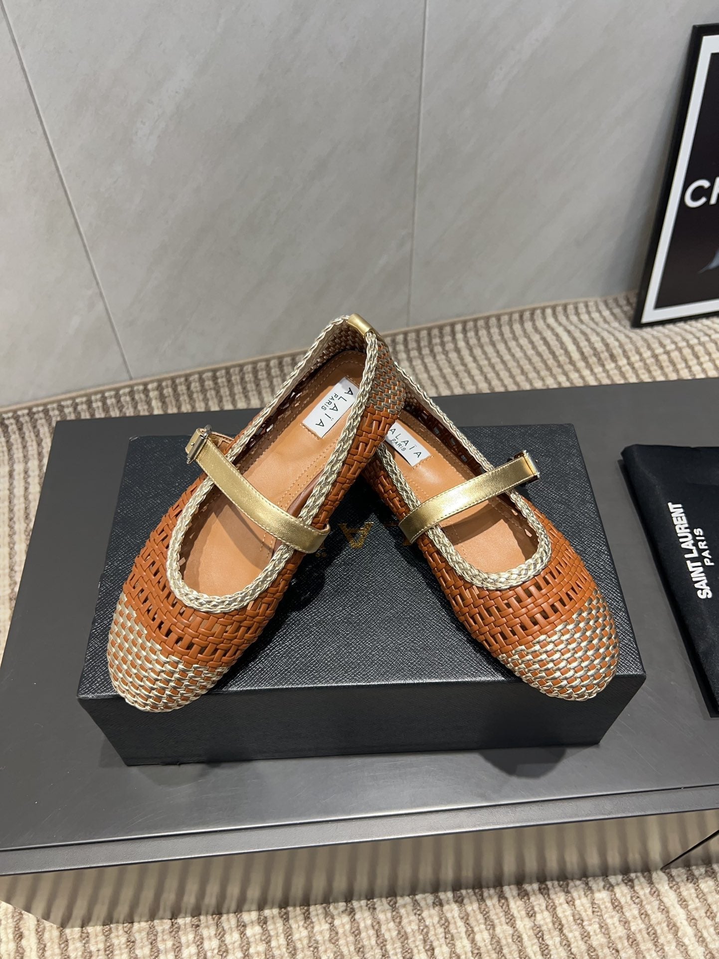 ALAIA MARY JANE FLATS WOVEN PATTERN 25S IN BROWN CALFSKIN - 35