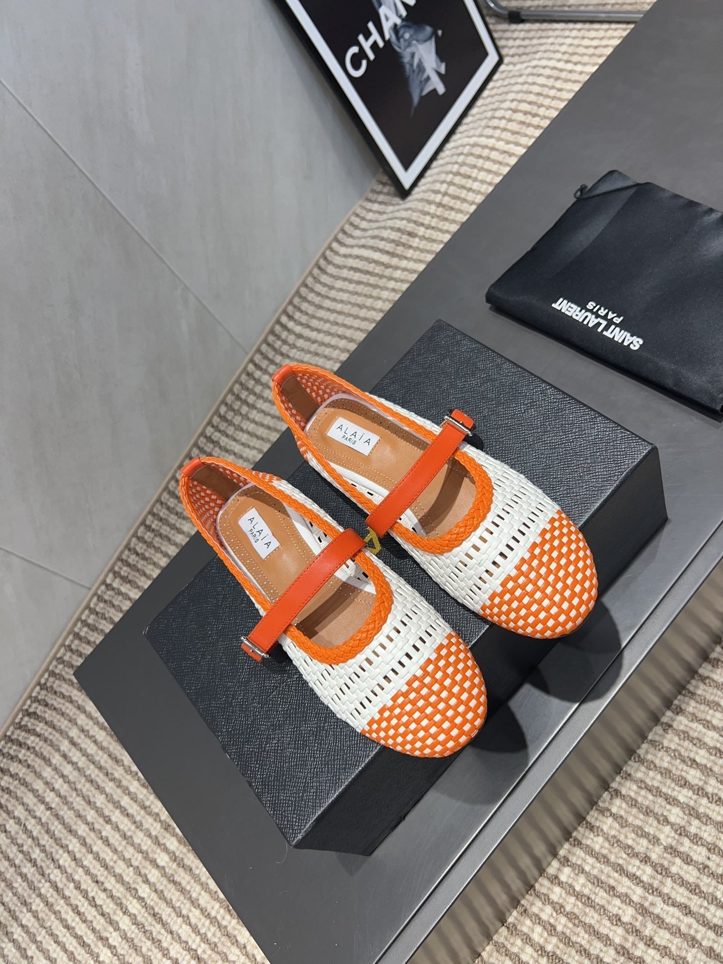 ALAIA MARY JANE FLATS WOVEN PATTERN 25S IN WHITE MIX ORANGE CALFSKIN - 35