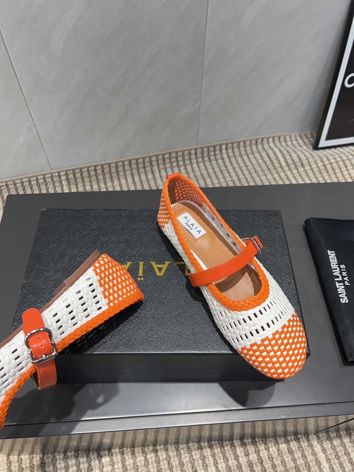 ALAIA MARY JANE FLATS WOVEN PATTERN 25S IN WHITE MIX ORANGE CALFSKIN - 35