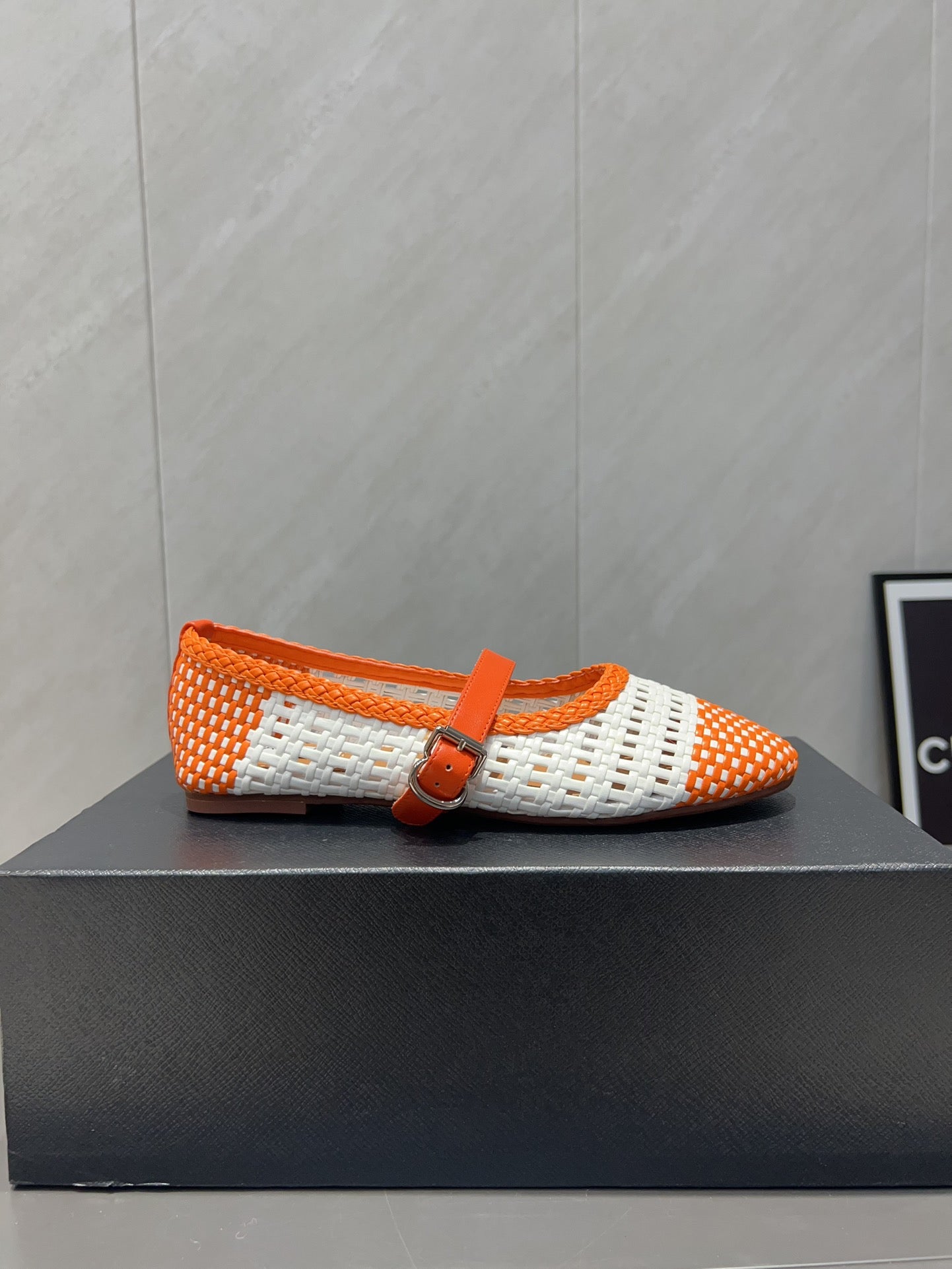 ALAIA MARY JANE FLATS WOVEN PATTERN 25S IN WHITE MIX ORANGE CALFSKIN - 35