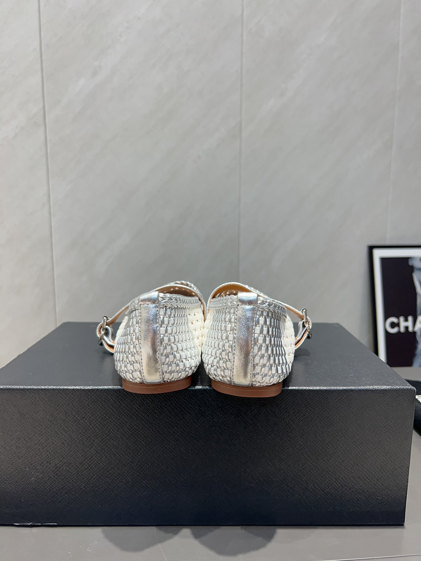 ALAIA MARY JANE FLATS WOVEN PATTERN 25S IN WHITE MIX GREY CALFSKIN - 35