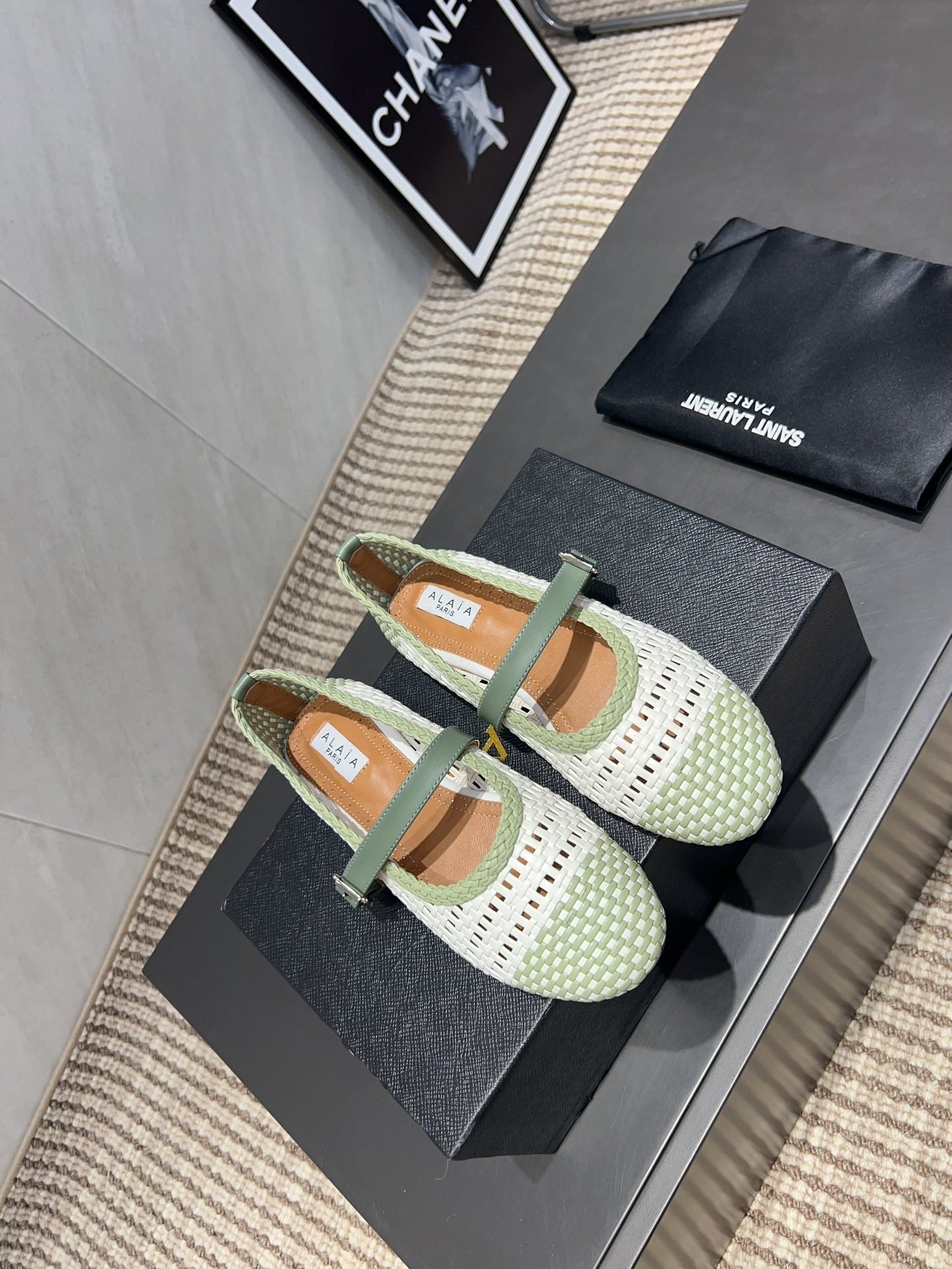 ALAIA MARY JANE FLATS WOVEN PATTERN 25S IN WHITE MIX PASTEL GREEN CALFSKIN - 35