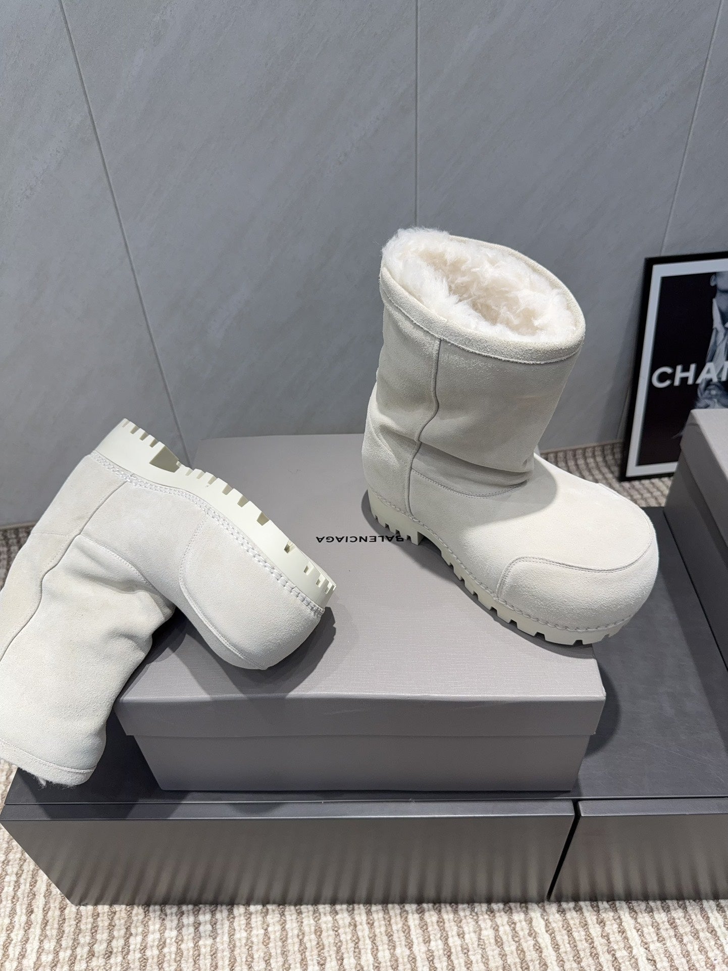 BALENCIAGA 25S LOW ANKLE BOOTS PLATFORM HEEL IN WHITE SUEDE STYLE 2 - 35