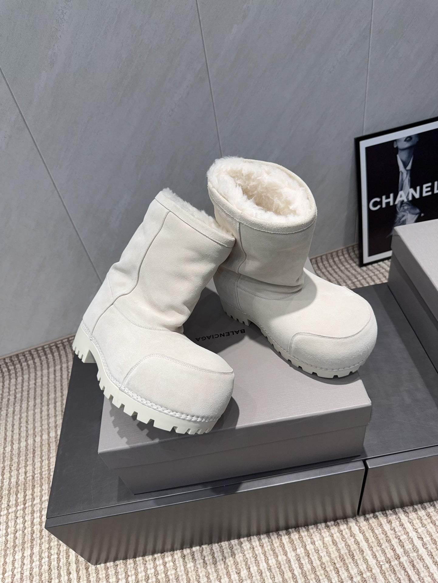 BALENCIAGA 25S LOW ANKLE BOOTS PLATFORM HEEL IN WHITE SUEDE STYLE 2 - 35