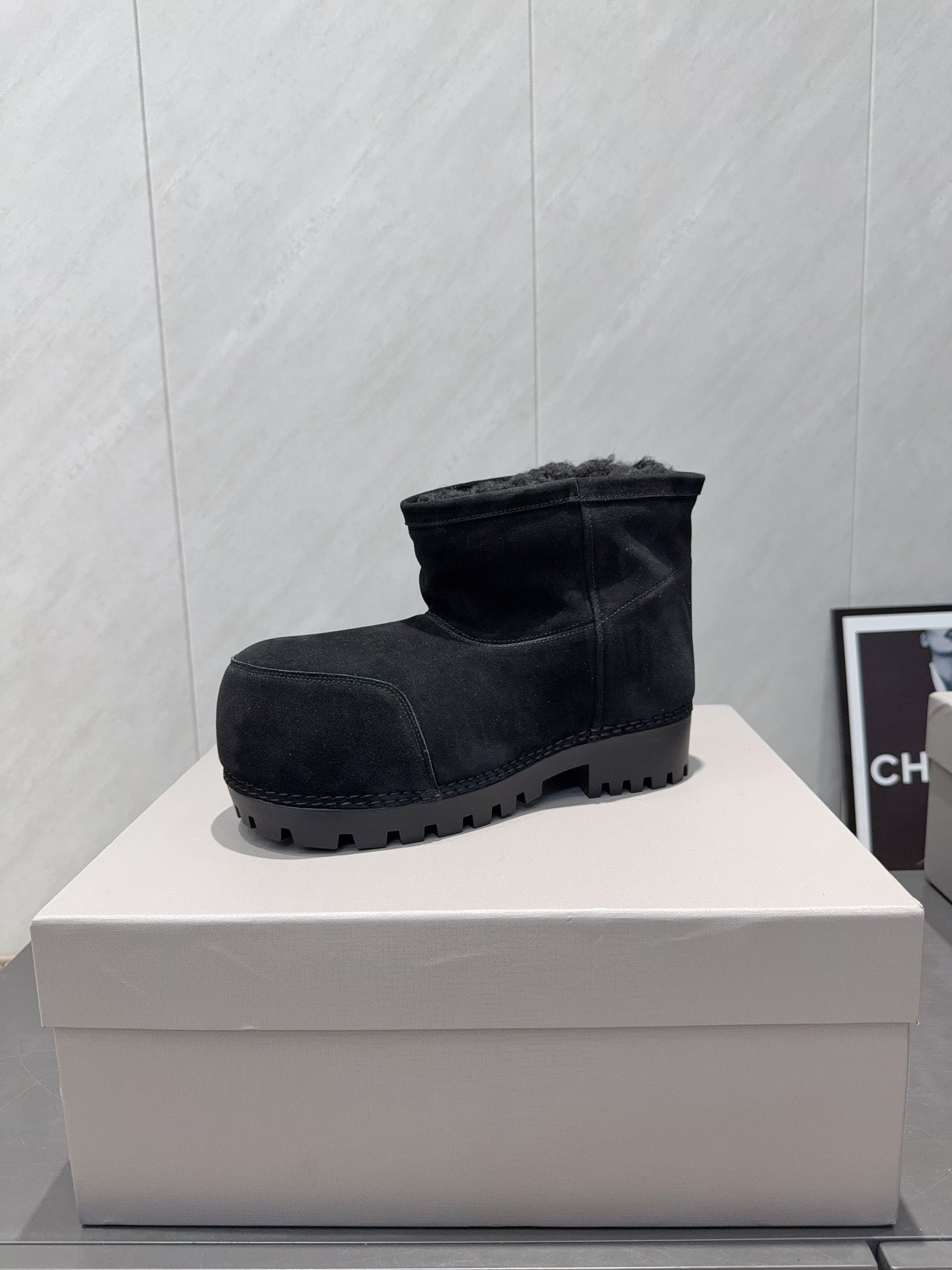BALENCIAGA 25S LOW ANKLE BOOTS PLATFORM HEEL IN BLACK SUEDE STYLE 8 - 35